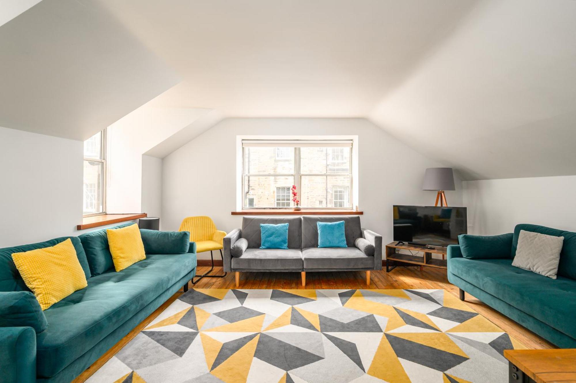 Bright - Central - Sleeps 10 Единбург Екстериор снимка